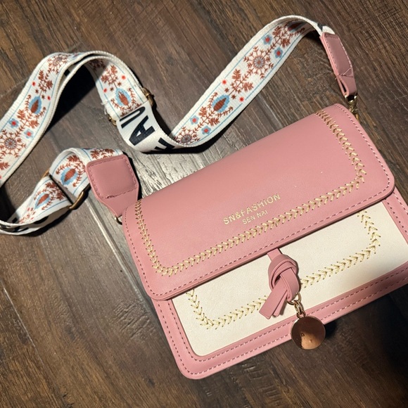SN FASHION Handbags - Pink and Cream Boutique Purse